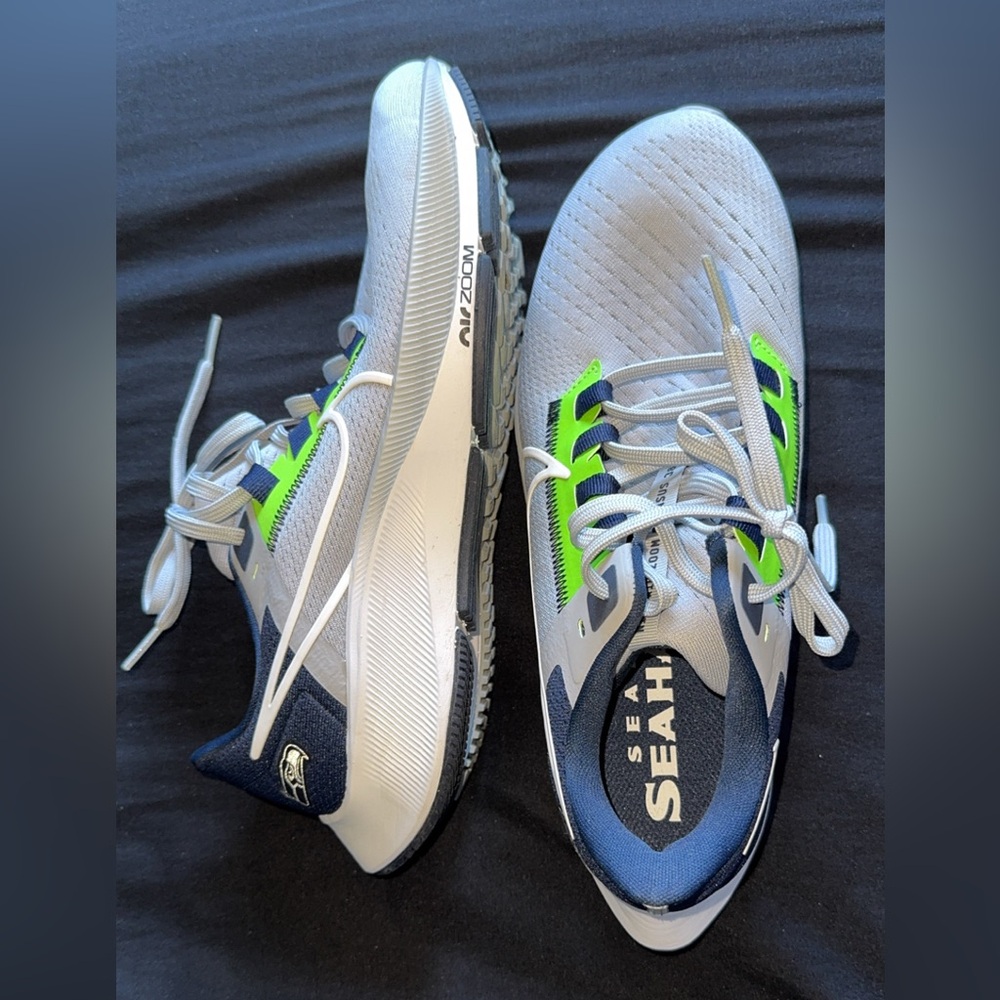Seattle Seahawks Nike Men's Gray and Green Athletic Shoes
